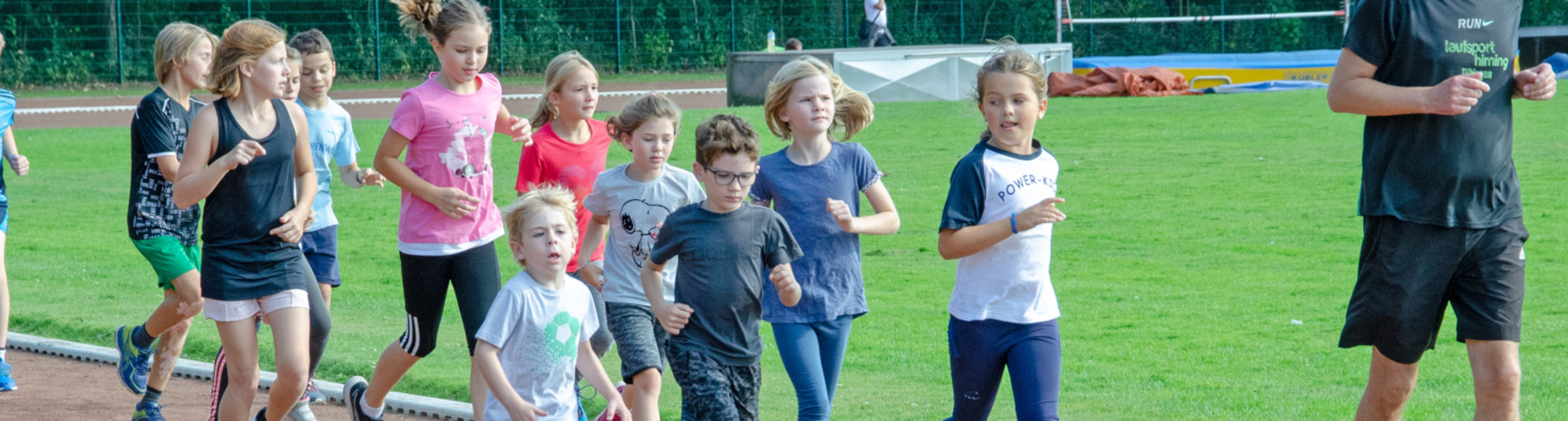 Kinder laufen 800m