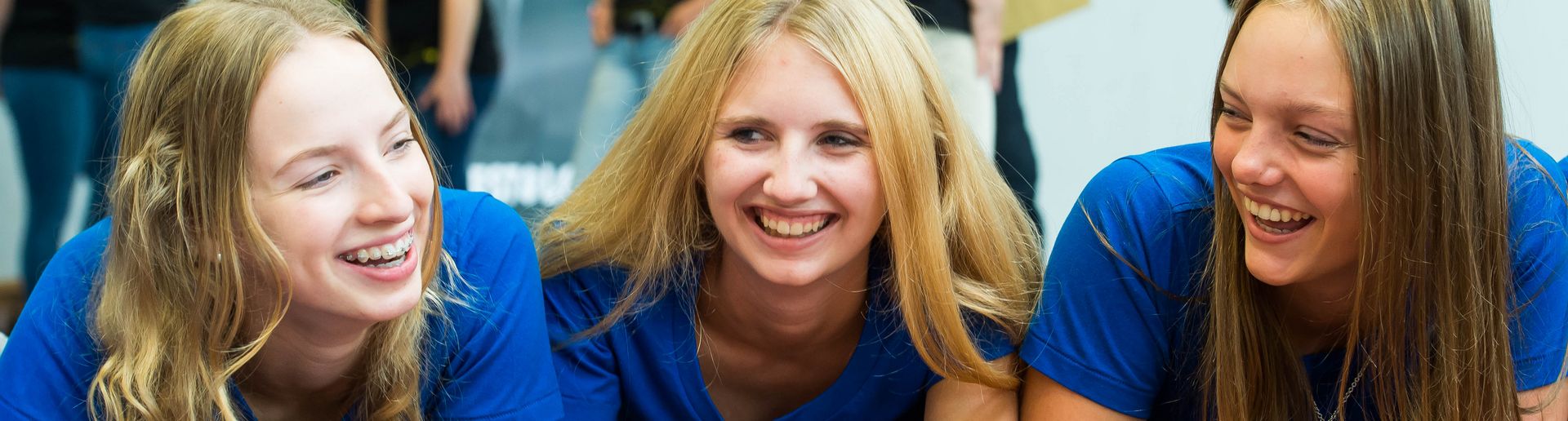 Jugendliche unterhalten sich